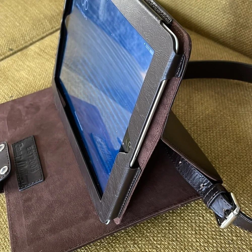 Best Motion Tablet Case Crossbody Brown Interior Card Slots Shoulder Strap - Picture 3 of 11